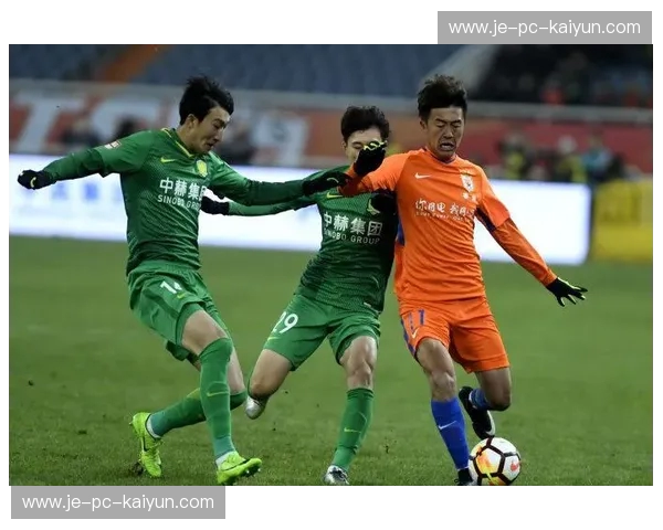 橙心如火与津门风骨:回望2017,鲁能与泰达那场关于“硬度”的史诗对决 橙心如火与津门风骨:回望2017,鲁能与泰达那场关于“硬度”的史诗对决